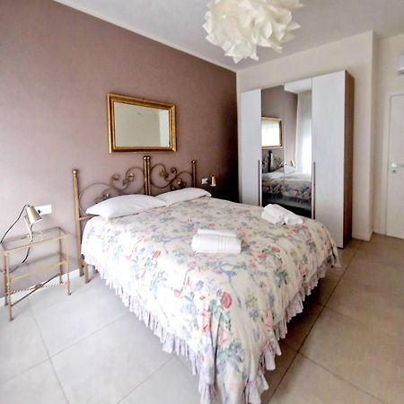 Olivella21 Luxury Apartment Montesanto Napoli Bagian luar foto