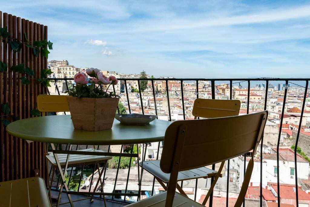 Olivella21 Luxury Apartment Montesanto Napoli Bagian luar foto