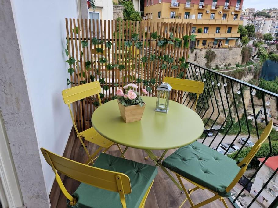 Olivella21 Luxury Apartment Montesanto Napoli Bagian luar foto