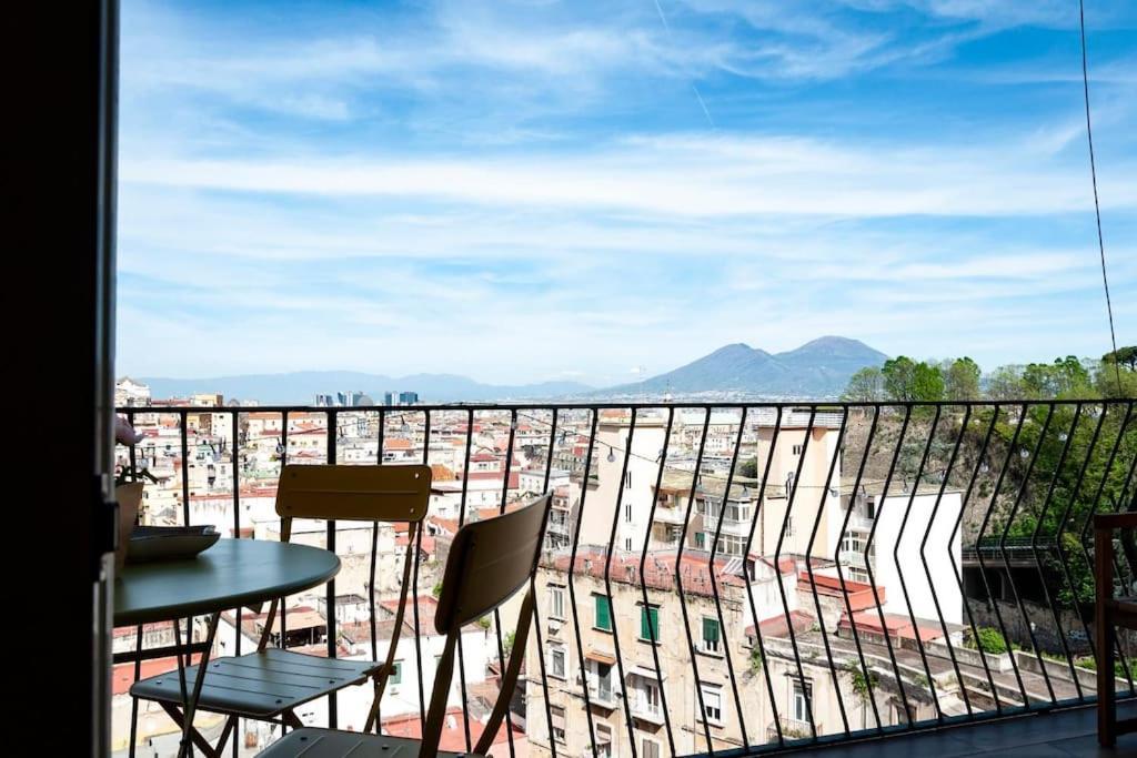 Olivella21 Luxury Apartment Montesanto Napoli Bagian luar foto