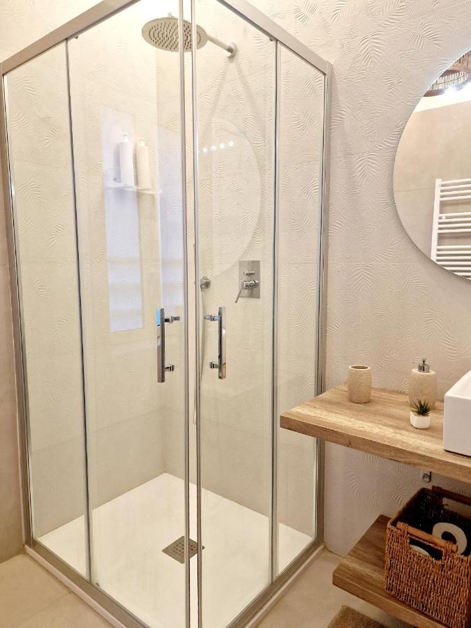 Olivella21 Luxury Apartment Montesanto Napoli Bagian luar foto