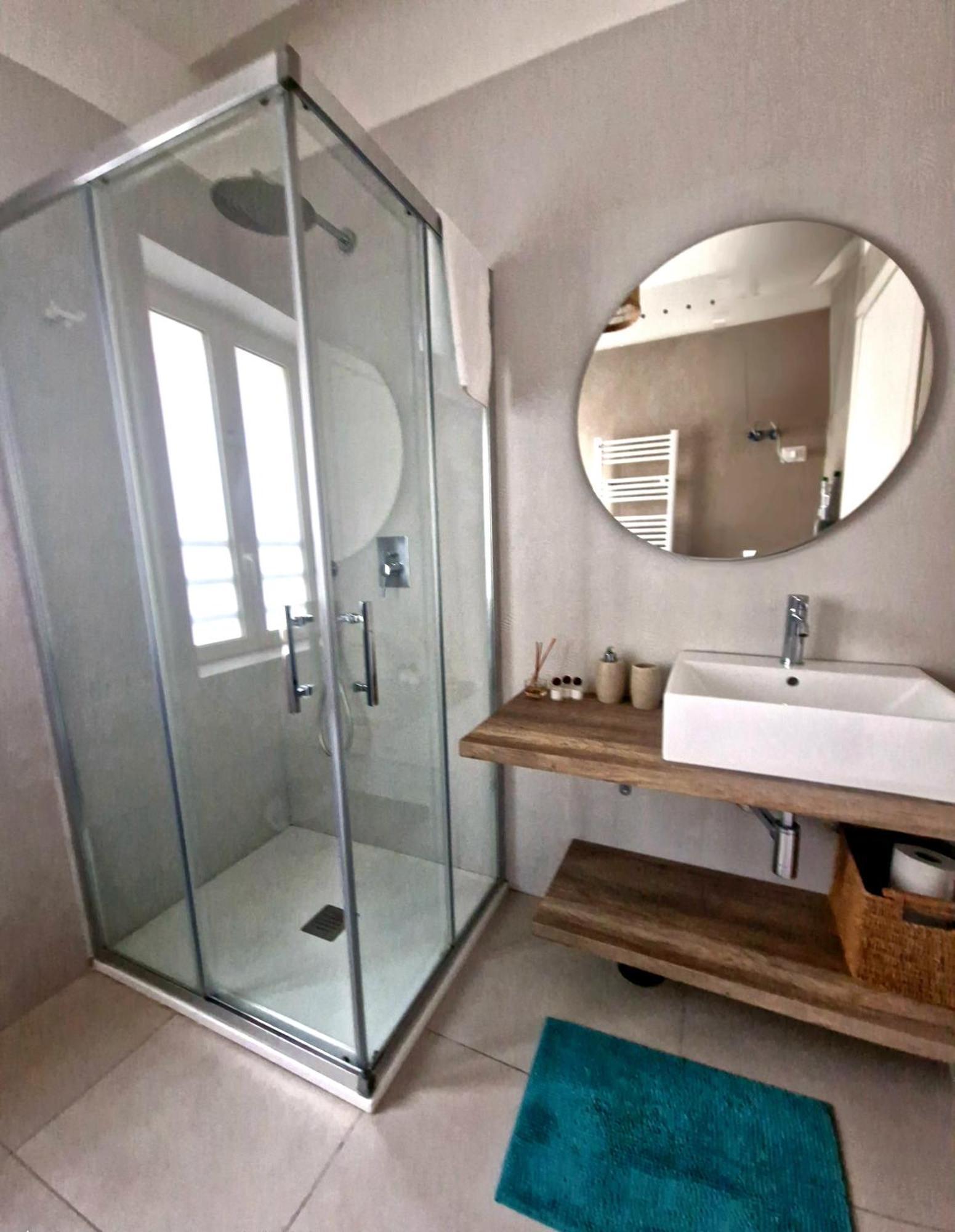 Olivella21 Luxury Apartment Montesanto Napoli Bagian luar foto